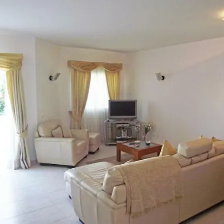 Oasis Parque 81 D Портиман