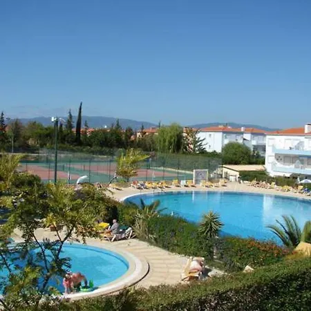 Appartement Oasis Parque 81 D *